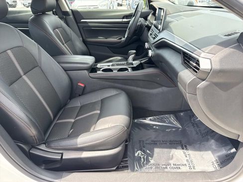Used 2024 Nissan Altima 2.5 SR AWD/4WD image 25