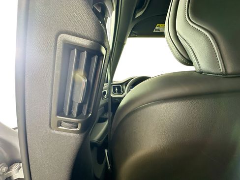 Used 2022 Volvo XC60 T8 R-Design w/ Advanced Package image 31