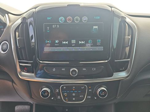 Used 2019 Chevrolet Traverse LT FWD image 20