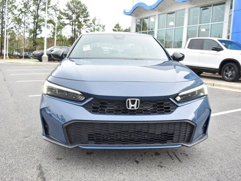 Used 2025 Honda Civic Sport image 4