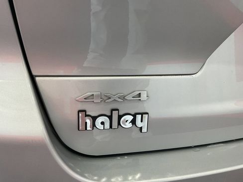 Used 2024 Jeep Grand Cherokee L Limited w/ Luxury Tech Group II image 9