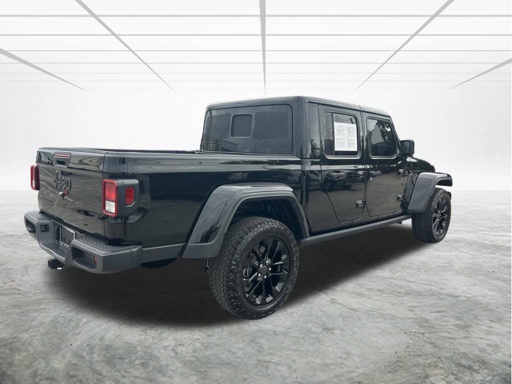 Used 2025 Jeep Gladiator Sport AWD/4WD image 4