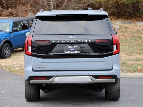 Used 2025 Ford Expedition Platinum w/ Driver's Package image 3
