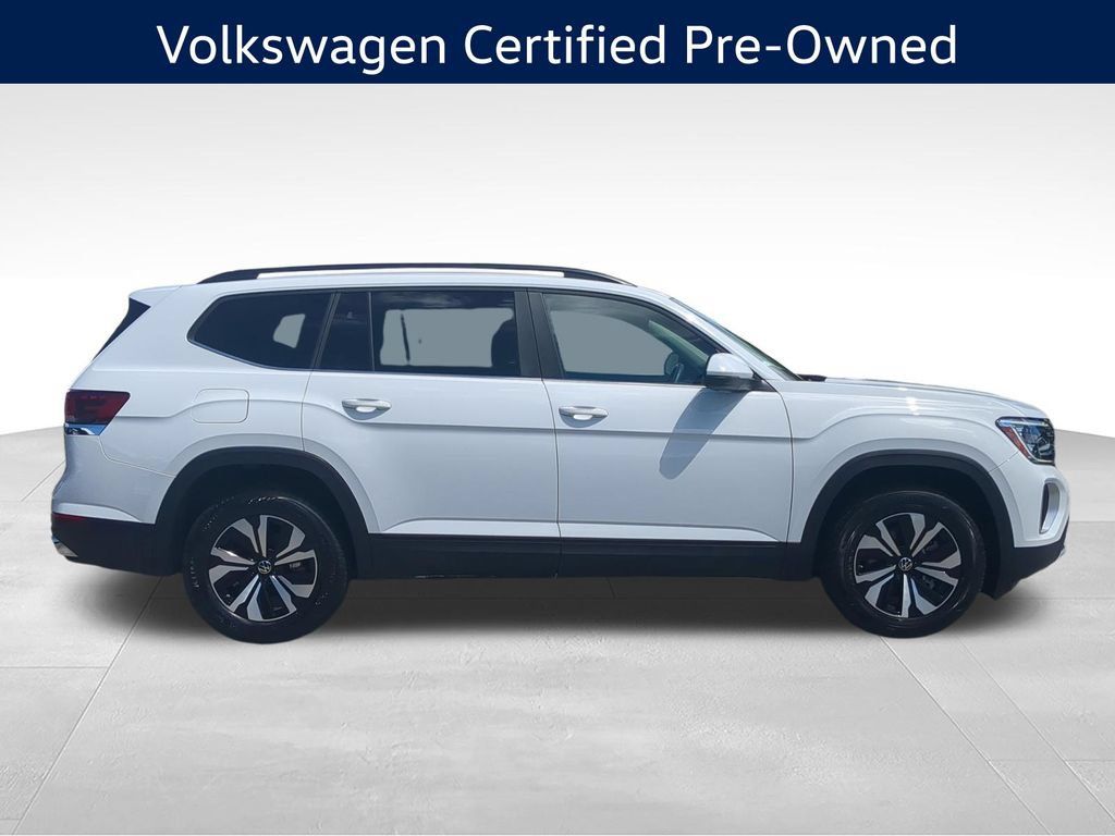 Certified 2024 Volkswagen Atlas SE FWD image 2