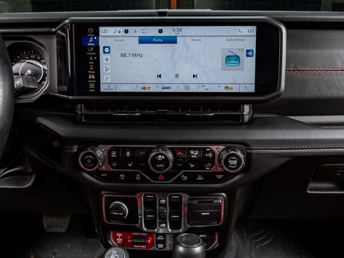 Used 2024 Jeep Wrangler Unlimited Rubicon 392 image 22