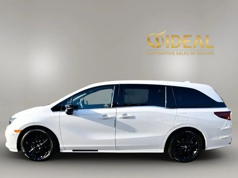 Used 2023 Honda Odyssey Sport image 4
