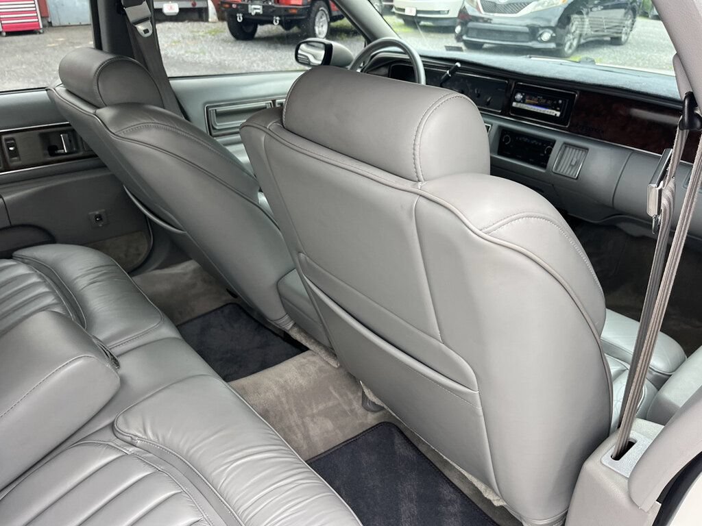 Used 1992 Buick Roadmaster Sedan RWD image 48