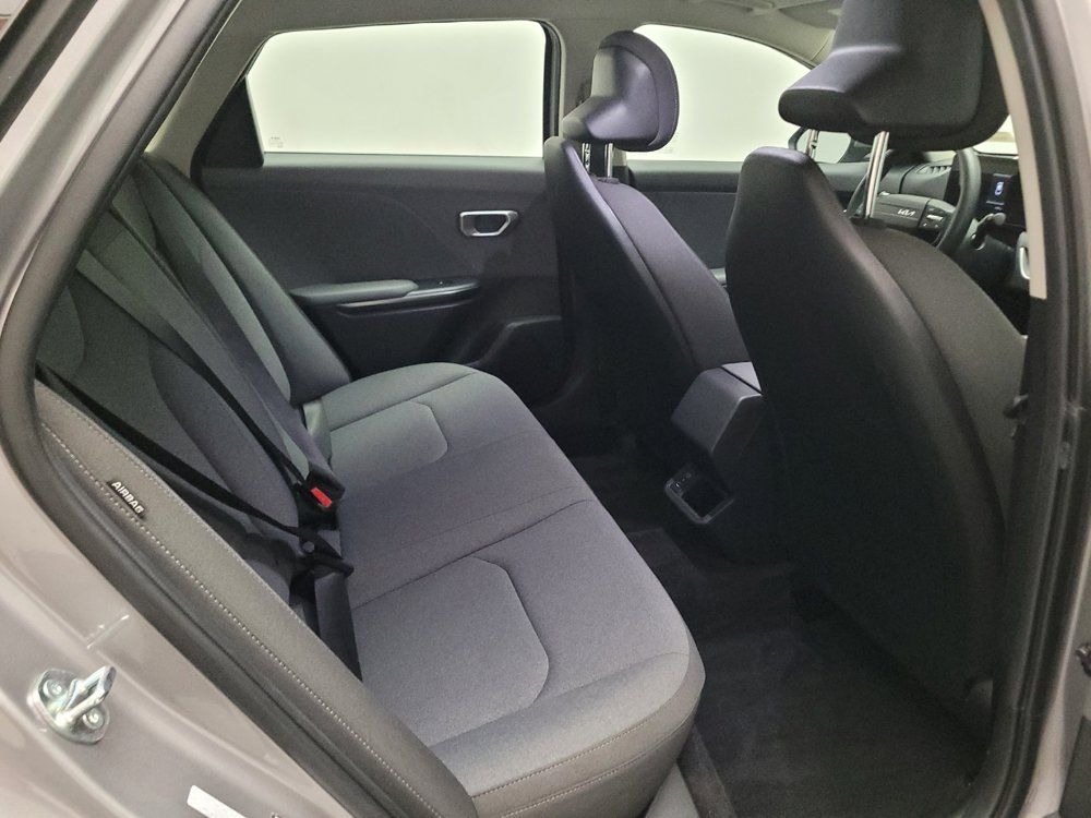 Used 2025 Kia K4 FWD image 19