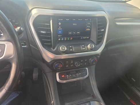 Used 2020 GMC Acadia SLT w/ Trailering Package FWD image 2