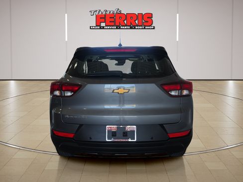 Used 2021 Chevrolet TrailBlazer LS FWD image 6