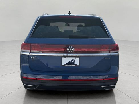 Used 2025 Volkswagen Atlas SE AWD/4WD image 6