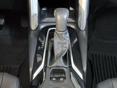 Used 2024 Toyota Corolla Cross XLE w/ Convenience Package image 19