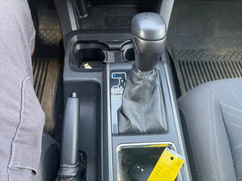 Used 2016 Toyota Tacoma 4x4 Double Cab image 23