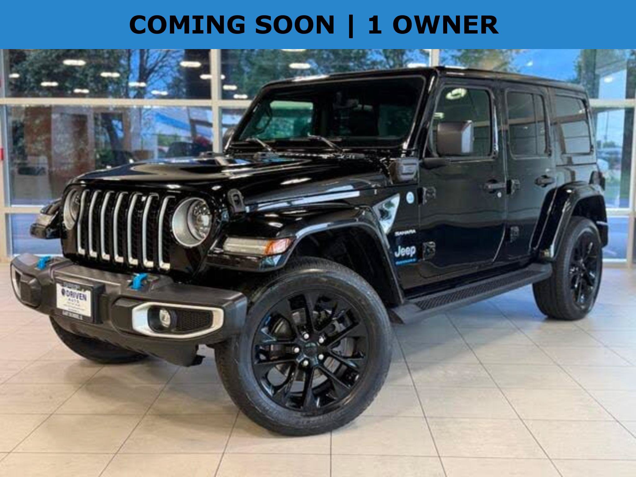 Used 2024 Jeep Wrangler Unlimited Sahara w/ Technology Group AWD/4WD image 1