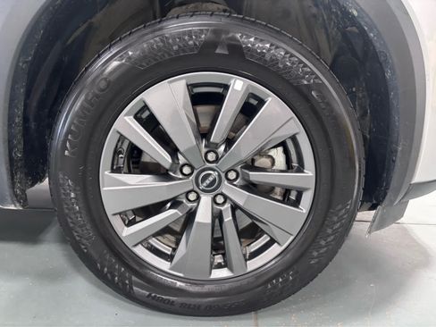 Used 2025 Nissan Pathfinder SV AWD/4WD image 8