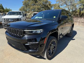 Used 2023 Jeep Grand Cherokee Summit 4xe AWD/4WD video 1