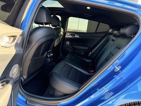 Used 2019 Kia Stinger GT2 image 32