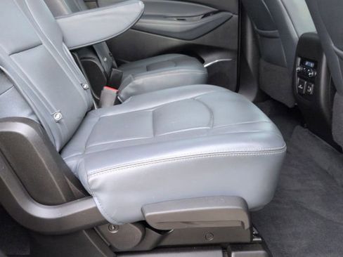 Used 2020 Buick Enclave Essence w/ Sound and Sites Package image 27