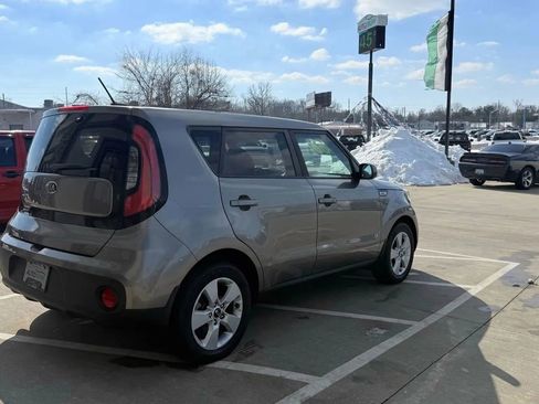 Used 2017 Kia Soul FWD image 5