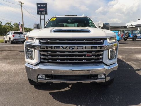 Used 2023 Chevrolet Silverado 2500 LTZ AWD/4WD image 2