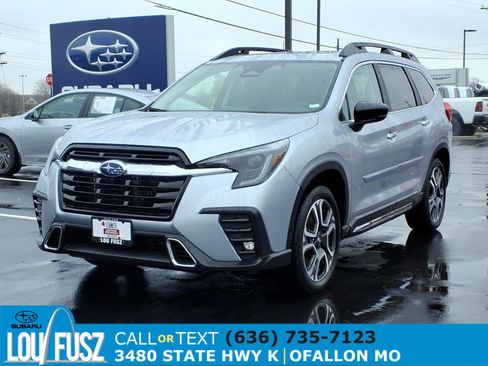 Certified 2025 Subaru Ascent Touring AWD/4WD image 2