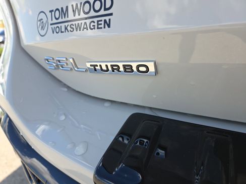 New 2026 Volkswagen Tiguan SEL R-Line AWD/4WD image 13
