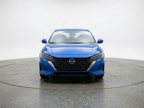 Used 2025 Nissan Sentra SV image 1