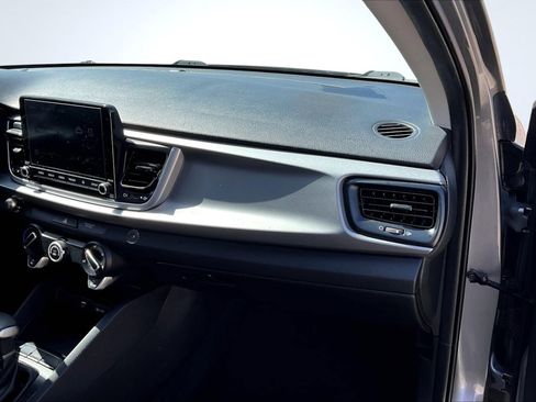 Used 2023 Kia Rio S image 17