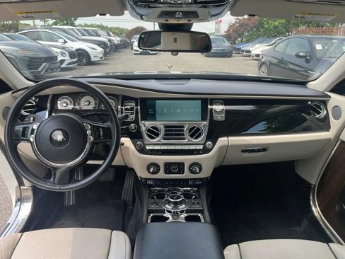 Used 2014 Rolls-Royce Wraith RWD image 26