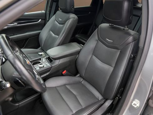 Certified 2024 Cadillac XT5 Premium Luxury AWD/4WD image 7