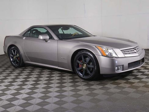 Used 2004 Cadillac XLR RWD image 43
