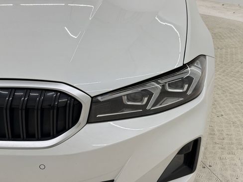 Used 2024 BMW 330i Sedan w/ Premium Package RWD image 11
