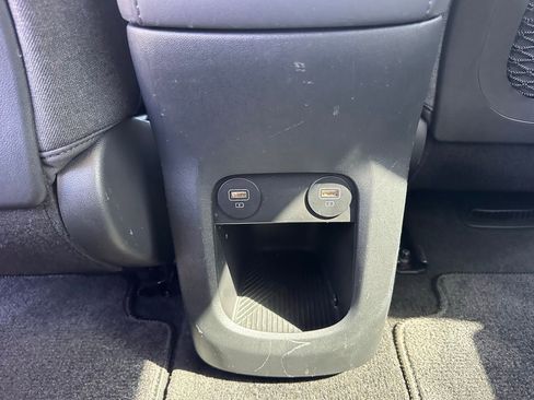 Used 2024 Hyundai Ioniq 5 Limited image 18