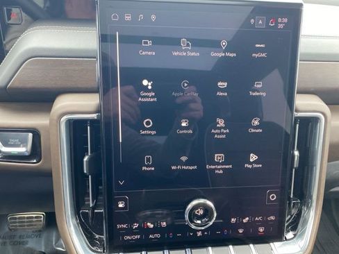 Used 2025 GMC Yukon Denali Ultimate image 21