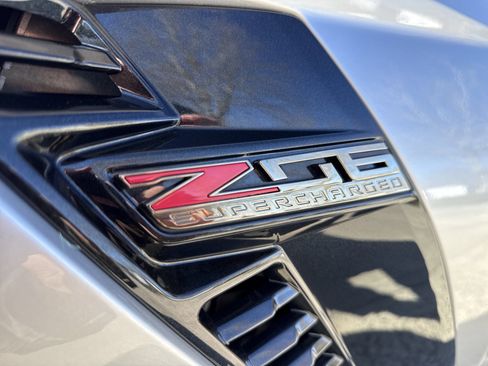 Used 2017 Chevrolet Corvette Z06 w/ Battery Protection Package image 11