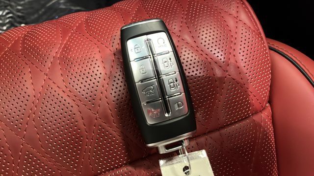 Used 2024 Genesis GV70 3.5T Sport w/ Sport Advanced Package AWD/4WD image 20