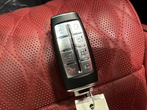 Used 2024 Genesis GV70 3.5T Sport w/ Sport Advanced Package AWD/4WD image 20