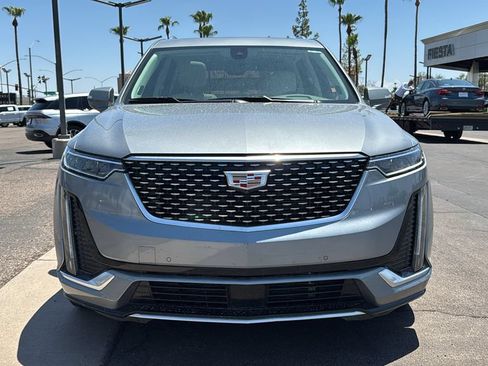 Used 2024 Cadillac XT6 Premium Luxury w/ Technology Package FWD image 3