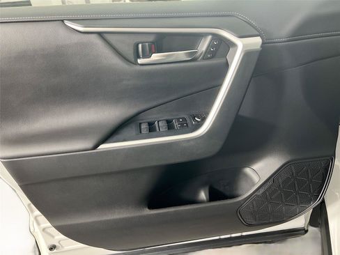 Used 2023 Toyota RAV4 Limited AWD/4WD image 18