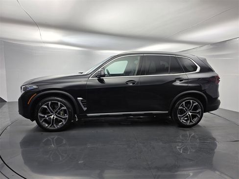 Used 2025 BMW X5 sDrive40i w/ Premium Package image 6