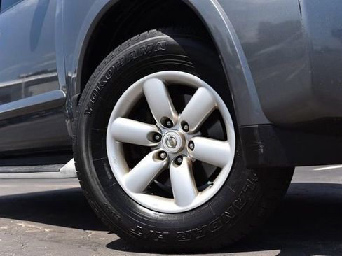 Used 2014 Nissan Armada SV AWD/4WD image 3