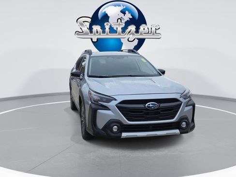 Used 2023 Subaru Outback Limited XT image 3