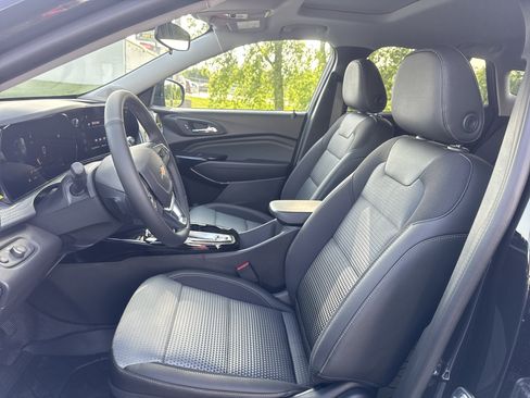 New 2026 Chevrolet Trax LT FWD image 6