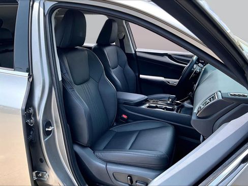 Used 2025 Lexus NX 250 FWD w/ Accessory Package (Z1) image 8
