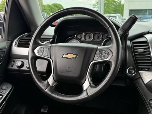 Used 2017 Chevrolet Tahoe LT w/ Luxury Package AWD/4WD image 6