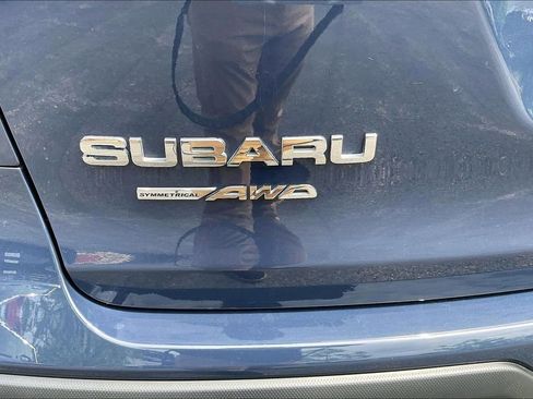 Certified 2025 Subaru Ascent Premium AWD/4WD image 9