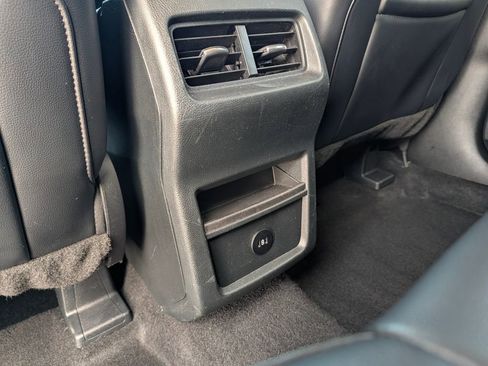 Used 2024 Ford Edge SEL image 30