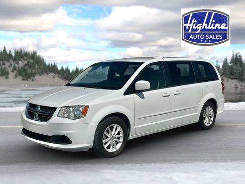 Used 2014 Dodge Grand Caravan SXT FWD image 2