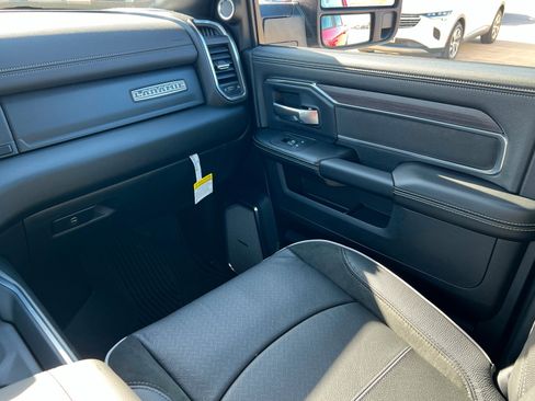 New 2026 RAM 3500 Laramie AWD/4WD image 10