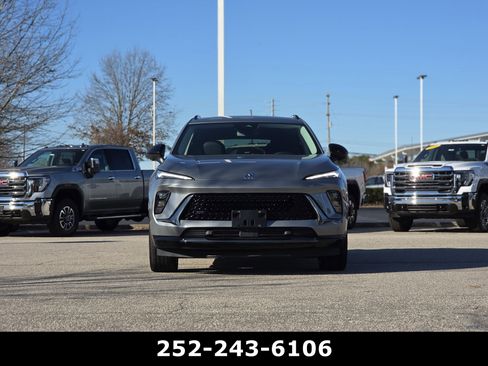 Used 2025 Buick Envision Sport Touring image 2